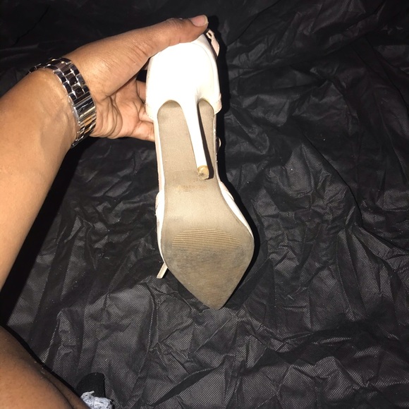 Heels - Picture 3 of 3